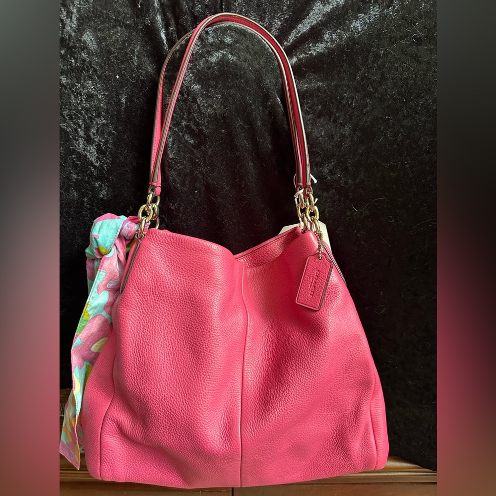 COACH Phoebe Pebbled Leather Pink Shoulder Bag